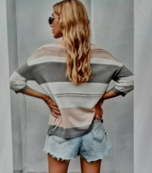 V-neck XL lightweight colorblock sweater - Picture 3 of 5